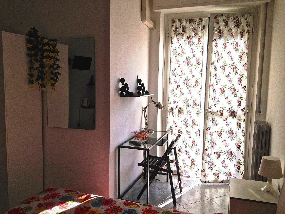 Top Suit Uno - Guest House Brugherio Bilik gambar